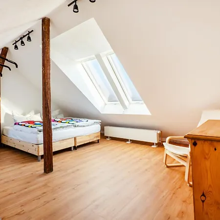 Homecompany Dresden 25170 *
